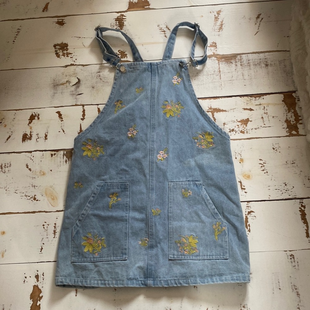 Embroidered jumper dress